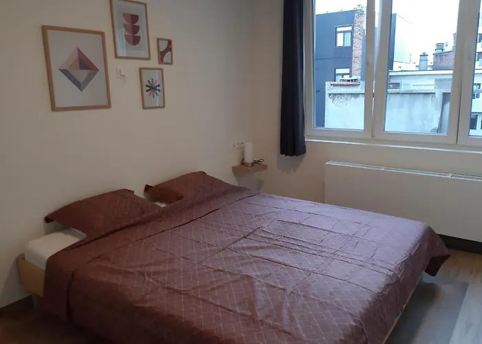 Novia - Op De Zeedijk, Parkeren Mogelijk